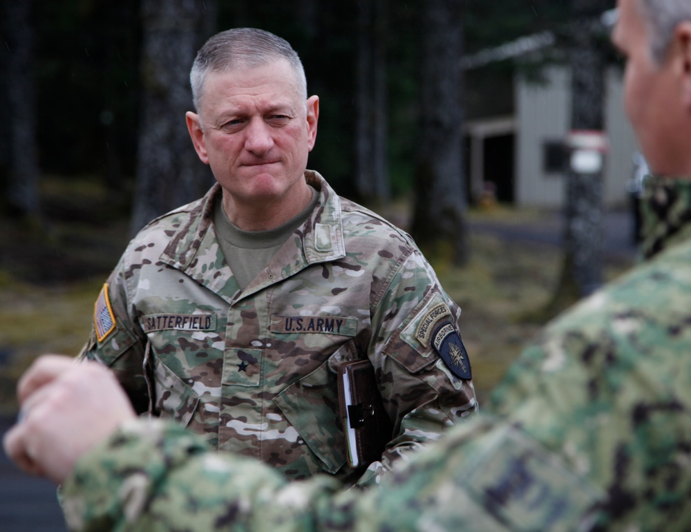 SOCNORTH Commander visits SEALs in Kodiak, Alaska