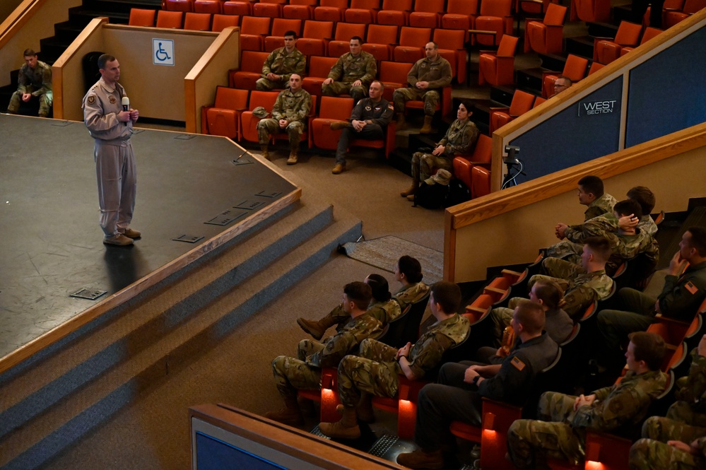 Ninth Air Force (Air Forces Central) commander visits Clemson University