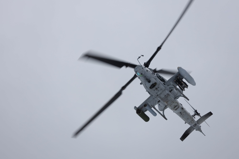 U.S. Marines fly with Norwegian Maritime Helicopter Wing commander