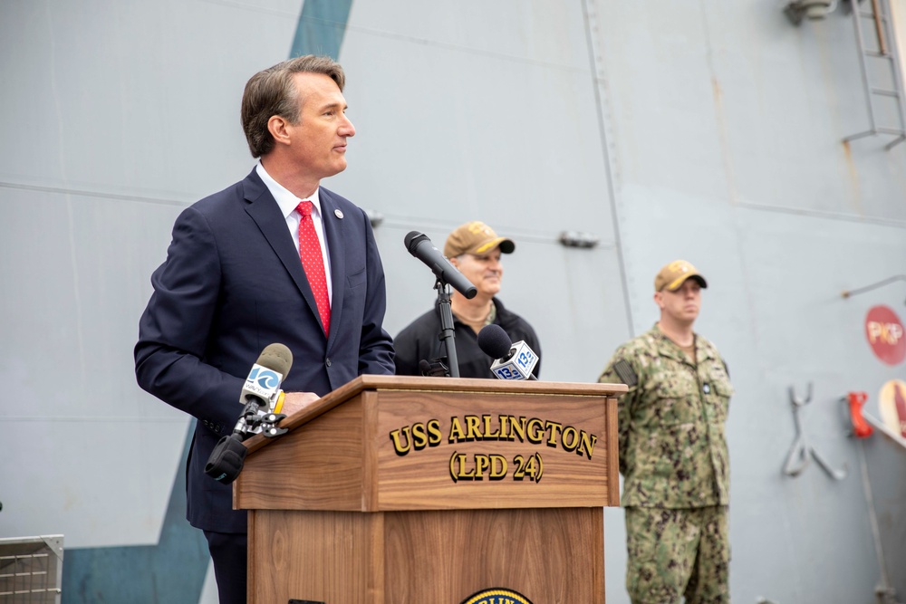 Governor Glenn Youngkins Arlington ship tour