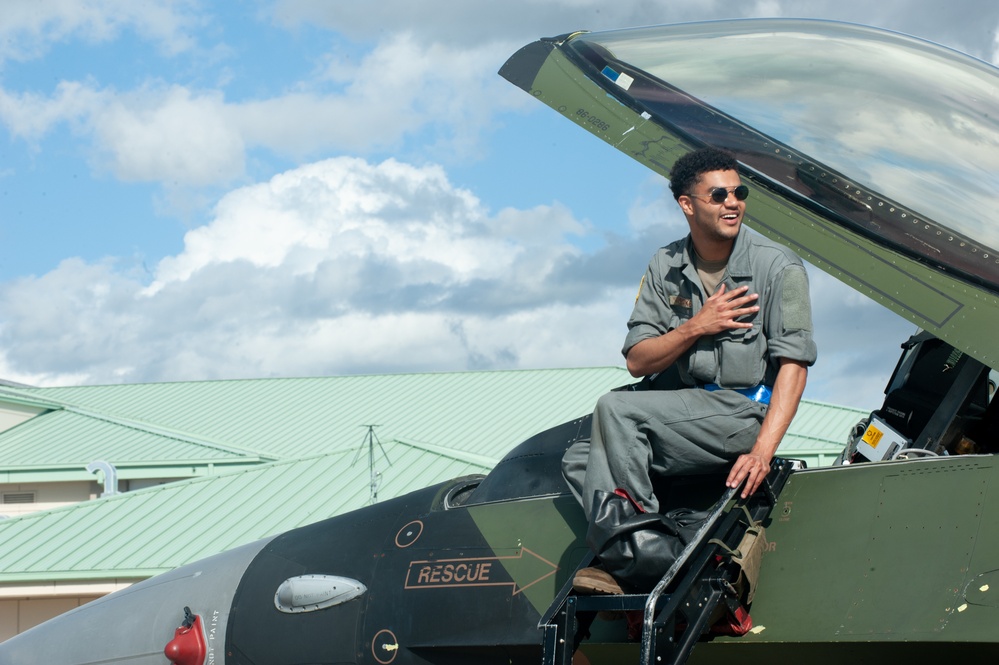 Maintainers enable adversarial tactics during exercise Pacific Raptor