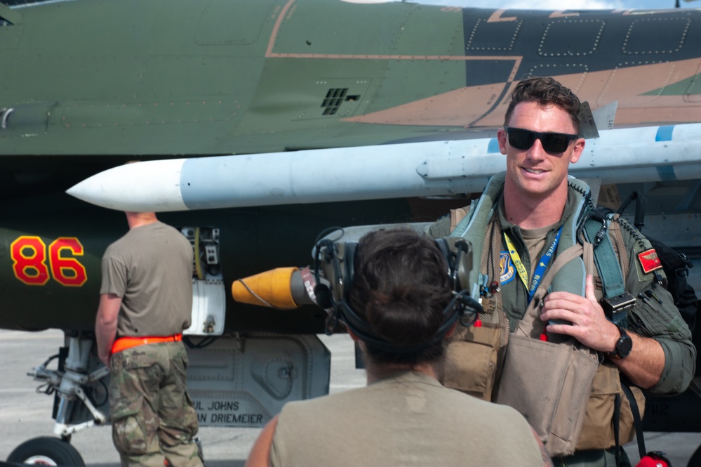Maintainers enable adversarial tactics during exercise Pacific Raptor
