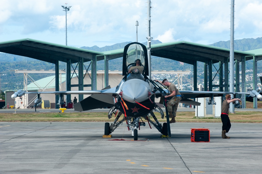 Maintainers enable adversarial tactics during exercise Pacific Raptor