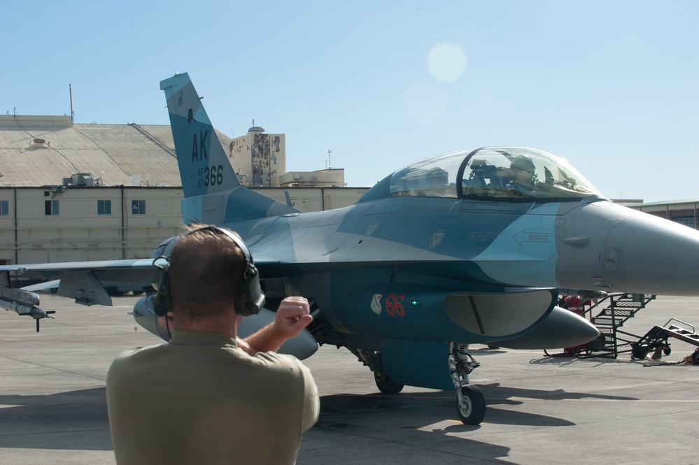 Maintainers enable adversarial tactics during exercise Pacific Raptor