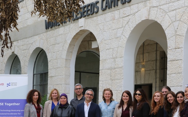 DA Coleman Visit to Apple Seeds