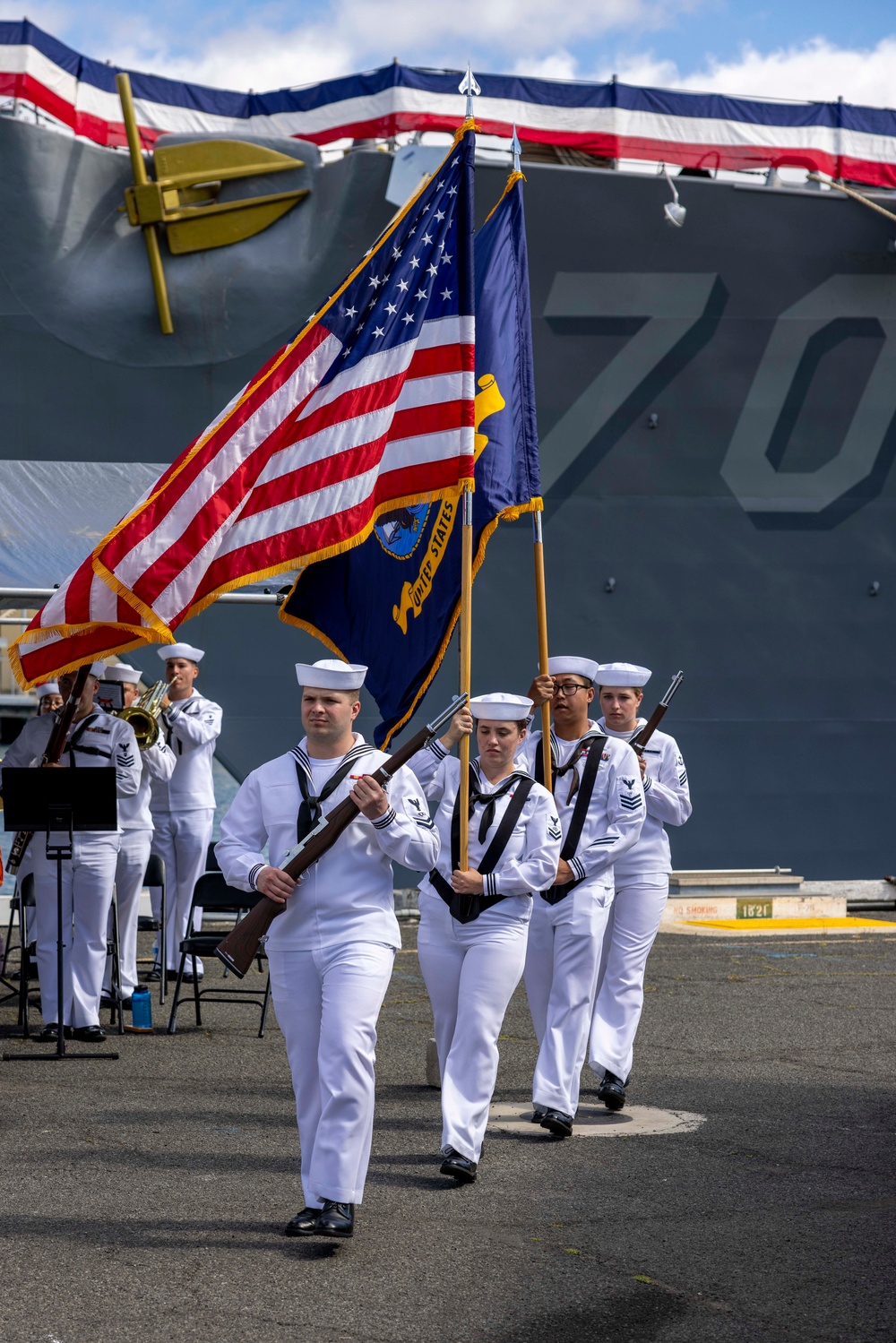 DESRON 31 Holds Change of Command Ceremony