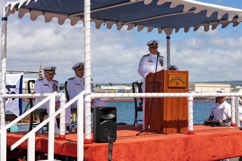 DESRON 31 Holds Change of Command Ceremony