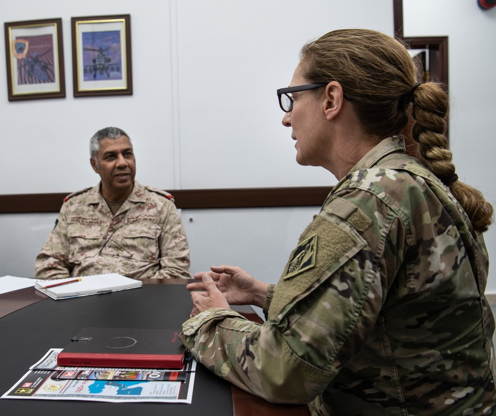 TAD commanding general meets with Kuwaiti FMS official