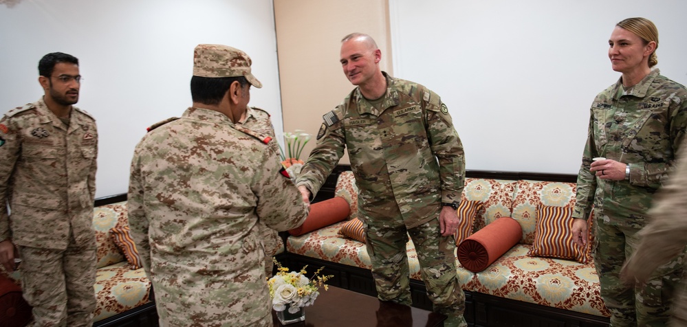 Dvids Images Us Senior Military Leaders Meet With Kuwait Military