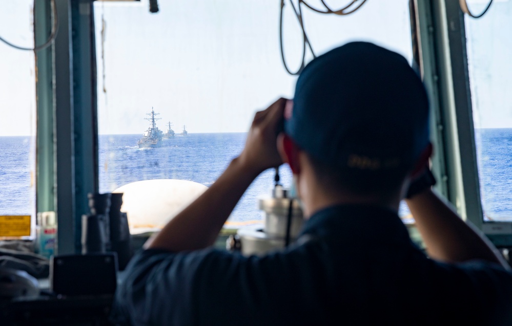 USS Barry conducts maneuvering exercise