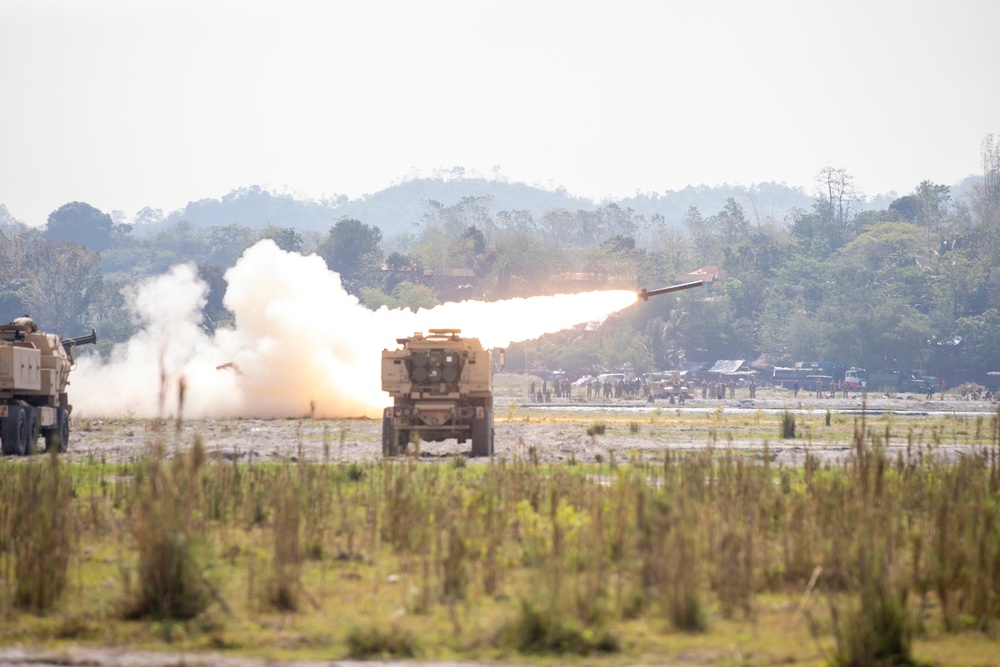 U.S. Army demonstrates M142 HIMARS capabilities during Salaknib 2022