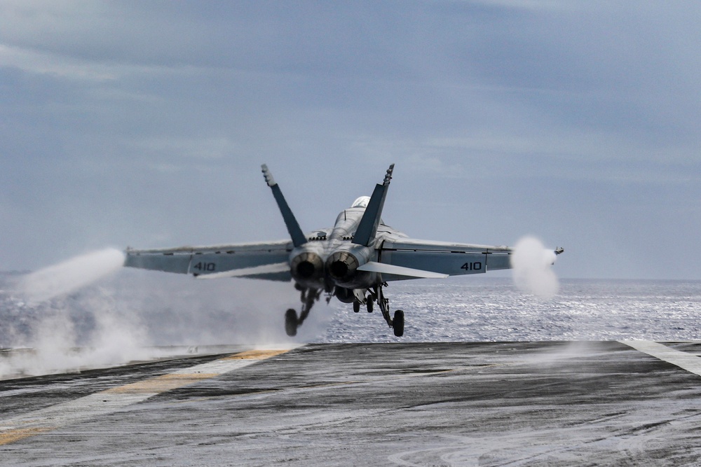 Abraham Lincoln conducts flight operations