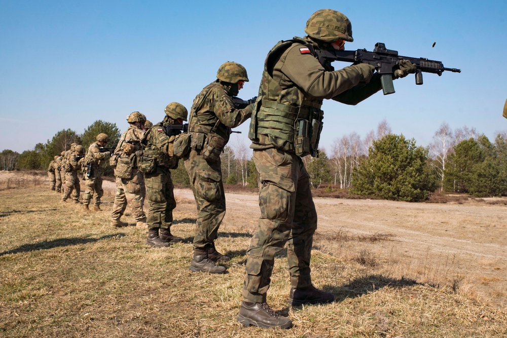 Live fire range training alongside our Polish Allies