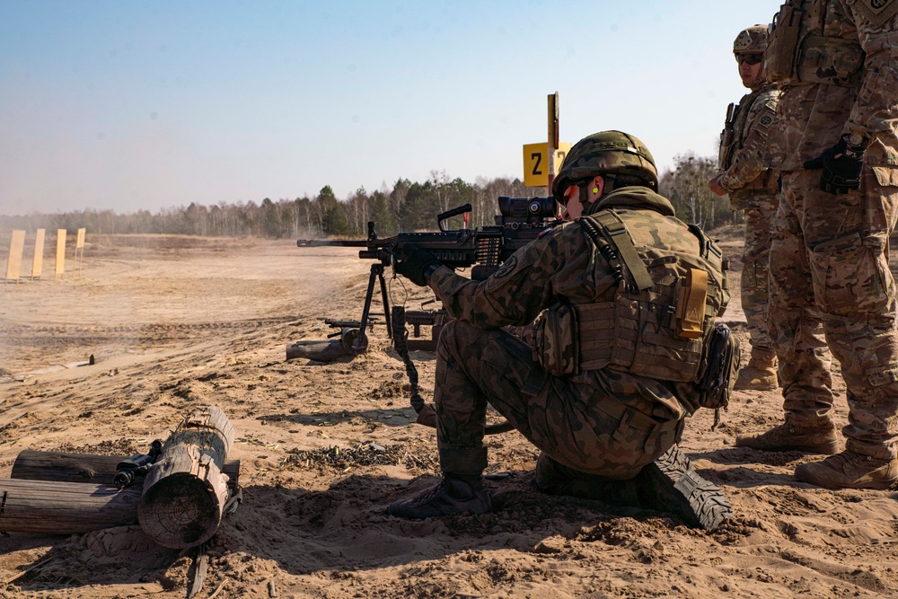 Live fire range training alongside our Polish Allies
