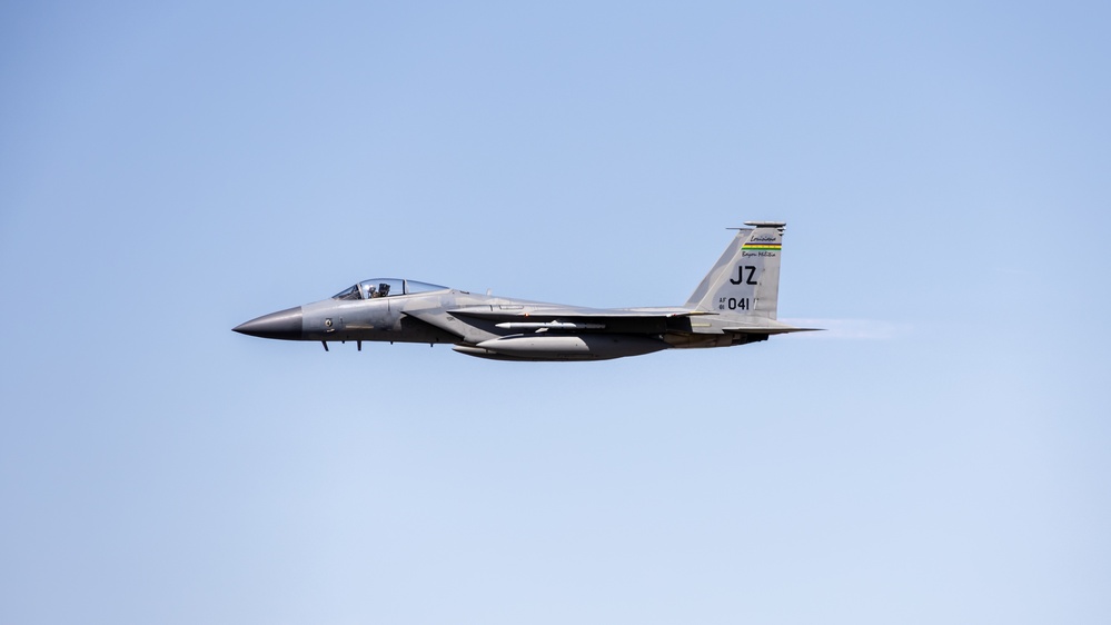 U.S. Service Members Demonstrate the Might of U.S. Air Power during the New Orleans Air Show