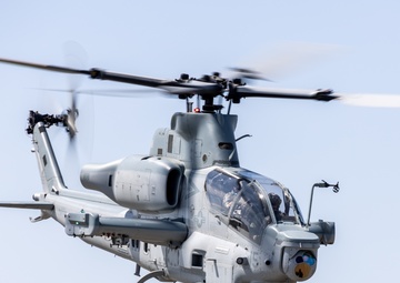 Reserve Marines Show Off AH-1Z and UH-1Y Helicopters during New Orleans Air Show