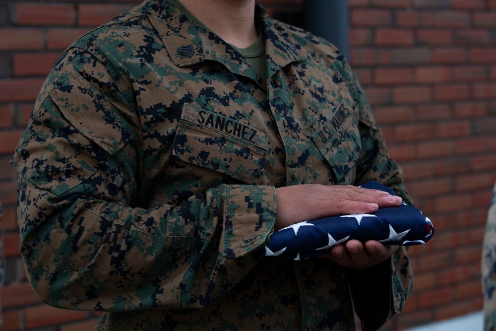 Half-mast ceremony held by Norwegians and Marines