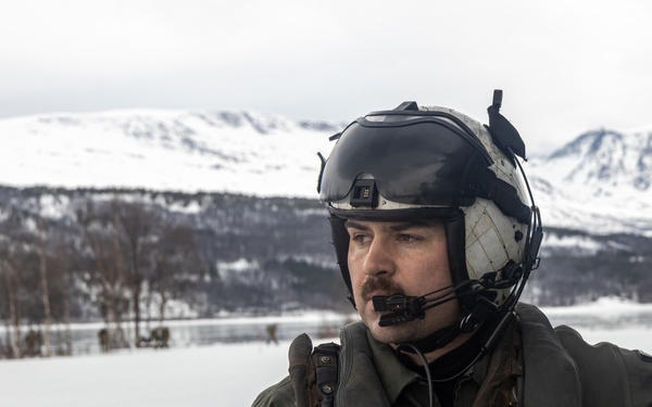 US Marines transport UK Marines using heavy helicopters during Exercise Cold Response
