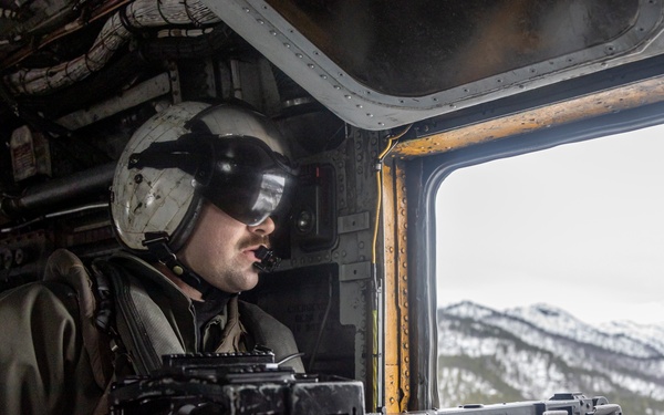 US Marines transport UK Marines using heavy helicopters during Exercise Cold Response