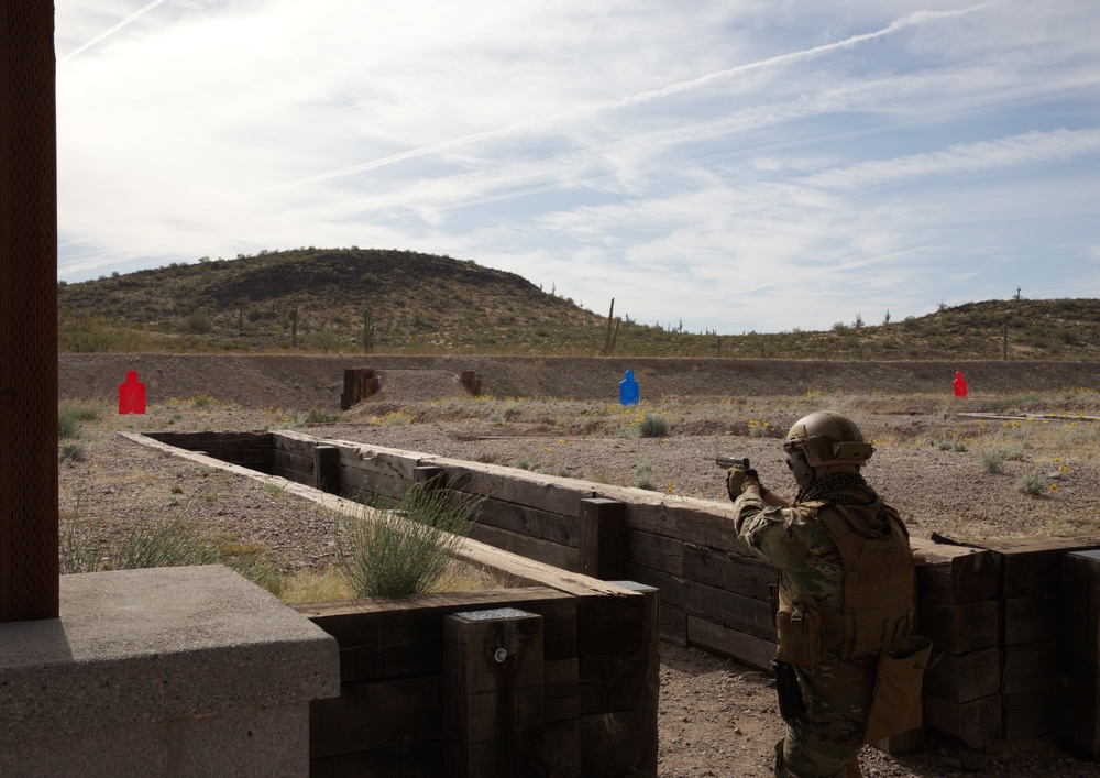 The 855 and 856th Military Police Companies complete weapons qualifications