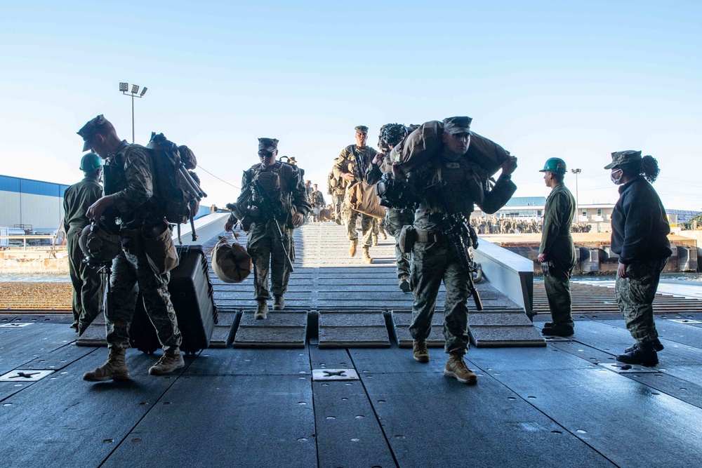 22nd Marine Expeditionary Unit Embarks the USS Arlington