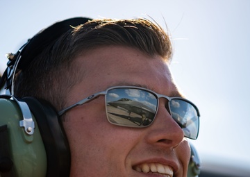 Better together: Airmen, Marines practice hot pit refueling