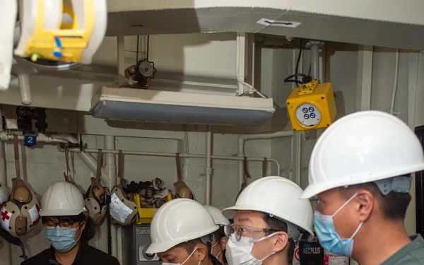 USS Ronald Reagan (CVN 76) U.S. Naval Hospital Yokosuka Physicians Tour
