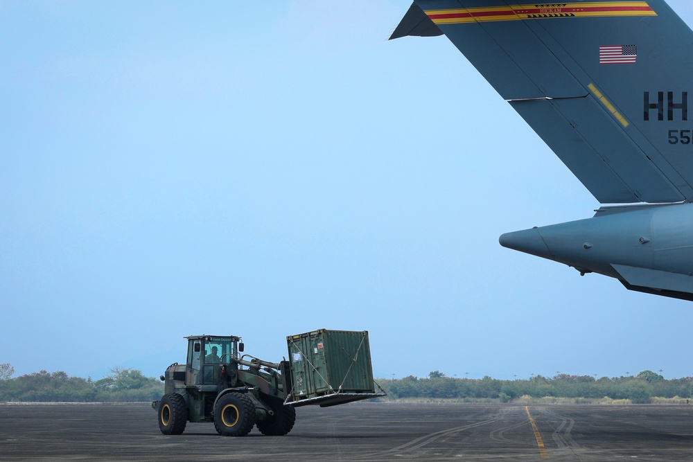 Balikatan 22: U.S. Air Force and Marines arrive at Subic Bay