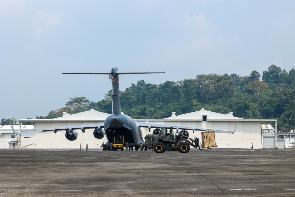 Balikatan 22: U.S. Air Force and Marines arrive at Subic Bay