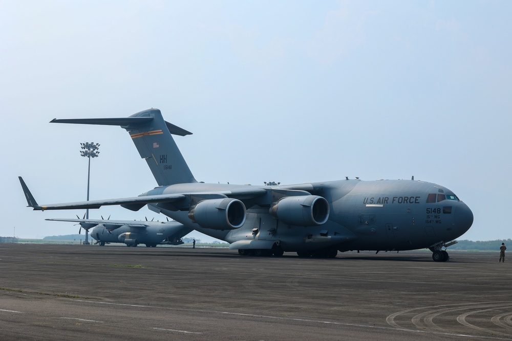 Balikatan 22: U.S. Air Force and Marines arrive at Subic Bay