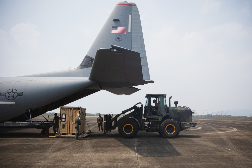 Balikatan 22: U.S. Air Force and Marines arrive at Subic Bay