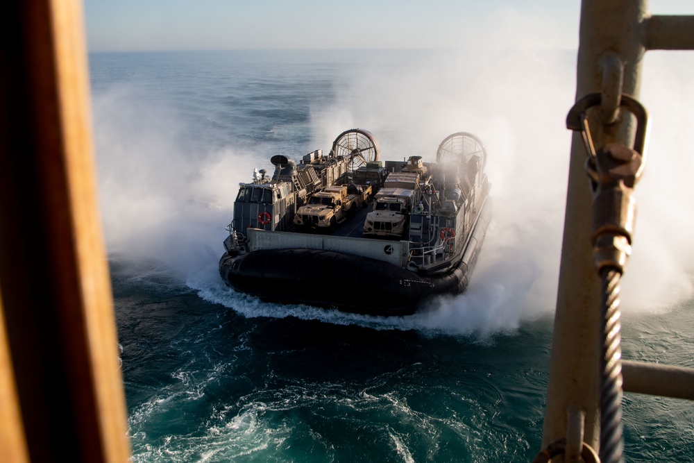 22D MEU LCAC Operations
