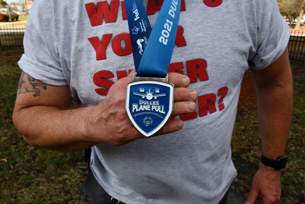 READY, SET, PULL! NNSY Employees Join Navy Teams in Annual Plane Pull Competition