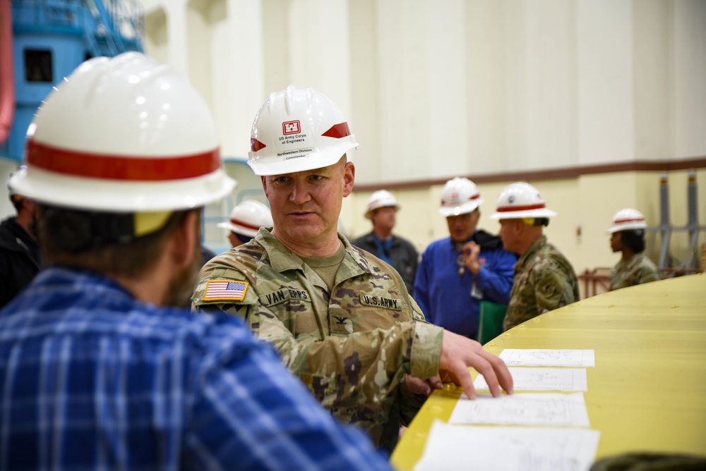 Col. Geoff Van Epps, NWD Commander visits McNary Lock and Dam