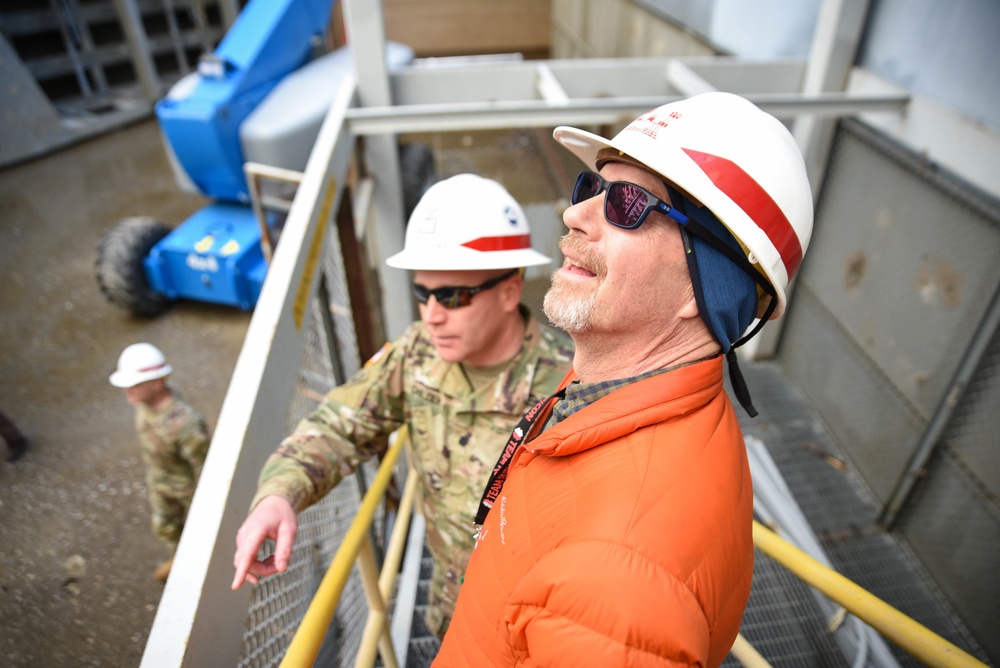 US Army Corps of Engineer leaders at McNary Lock and Dam