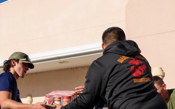 Albuquerque Marines participate in food drive.