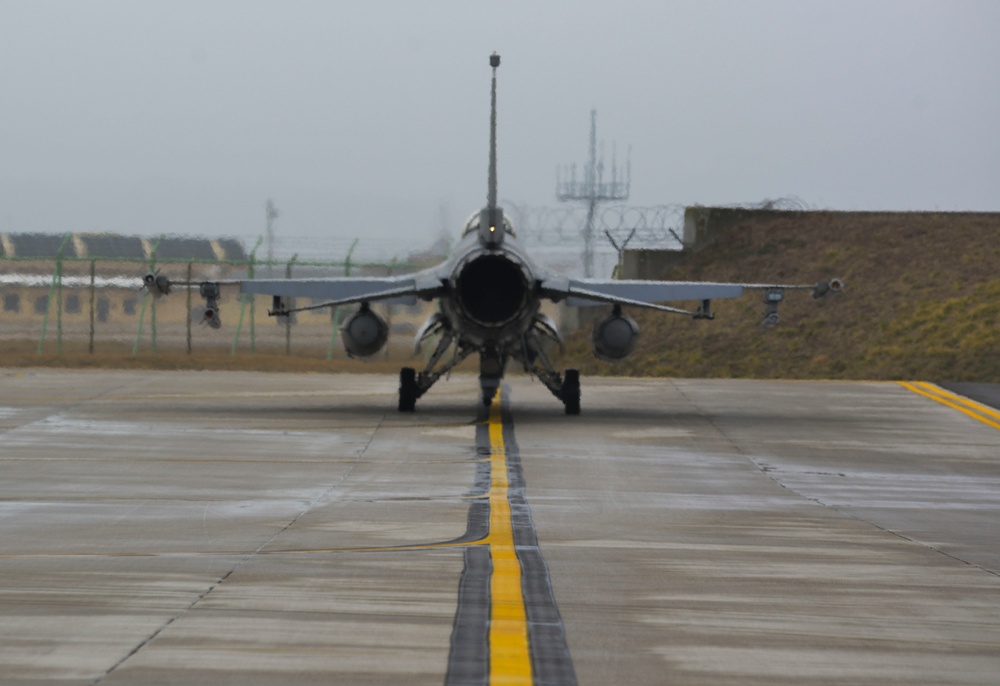 555th FS conducts routine F-16 flight training