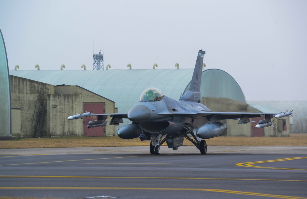 555th FS conducts routine F-16 flight training