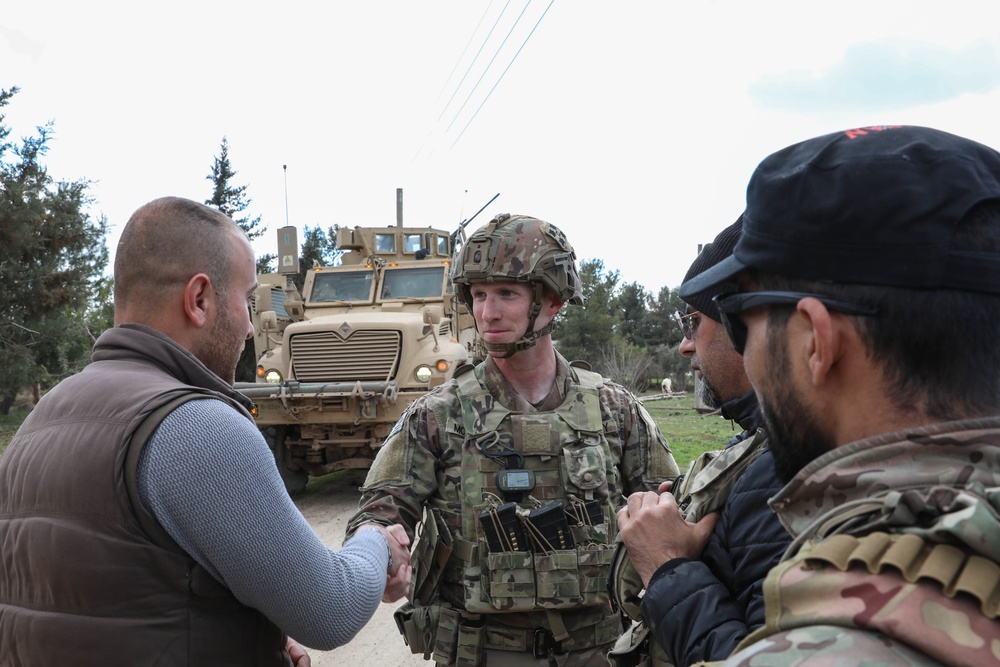 Coalition soldiers locally engages in Syria