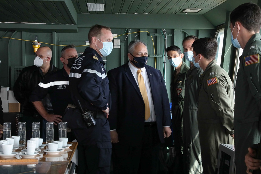 Secretary of the Navy visits French aircraft carrier Charles de Gaulle