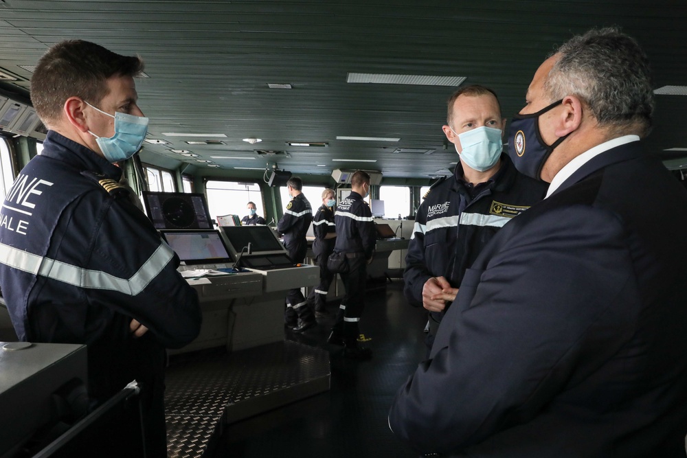 Secretary of the Navy visits French aircraft carrier Charles de Gaulle