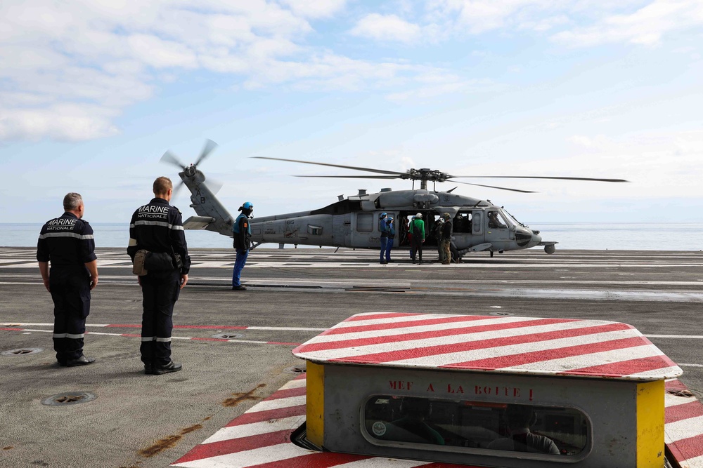 Secretary of the Navy visits French aircraft carrier Charles de Gaulle