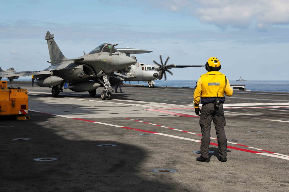 Secretary of the Navy visits French aircraft carrier Charles de Gaulle