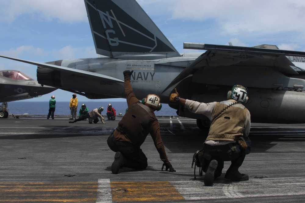 Abraham Lincoln conducts flight operations