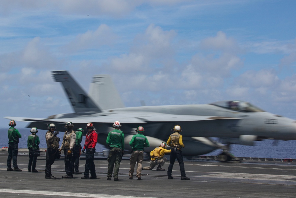 Abraham Lincoln conducts flight operations