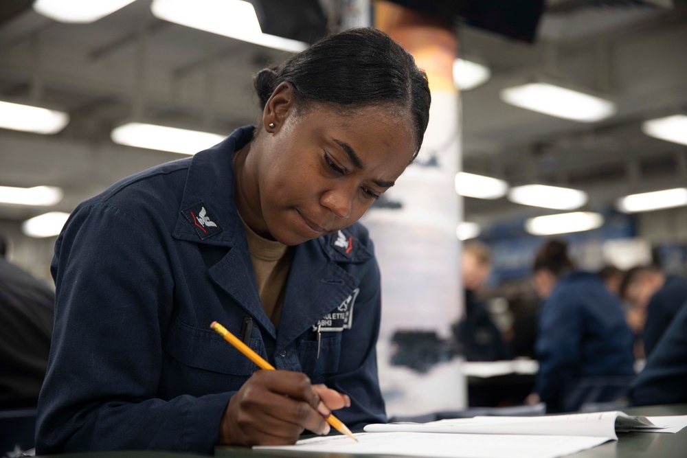 Makin Island Sailors Take Advancement Exam