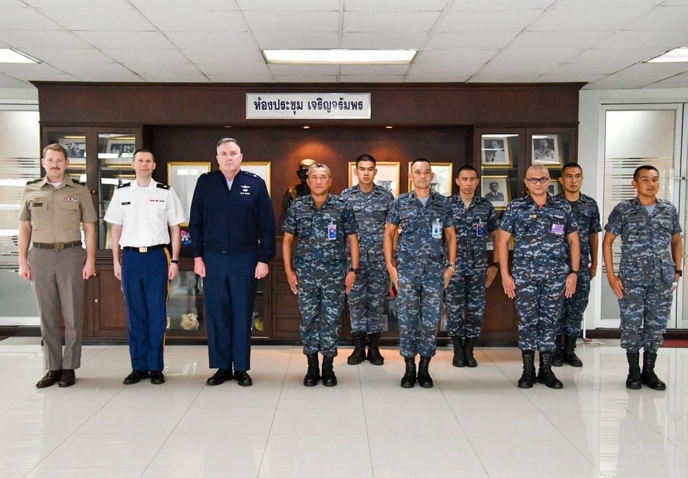 DVIDS - News - Royal Thai Army Commander visits Washington National Guard  leaders