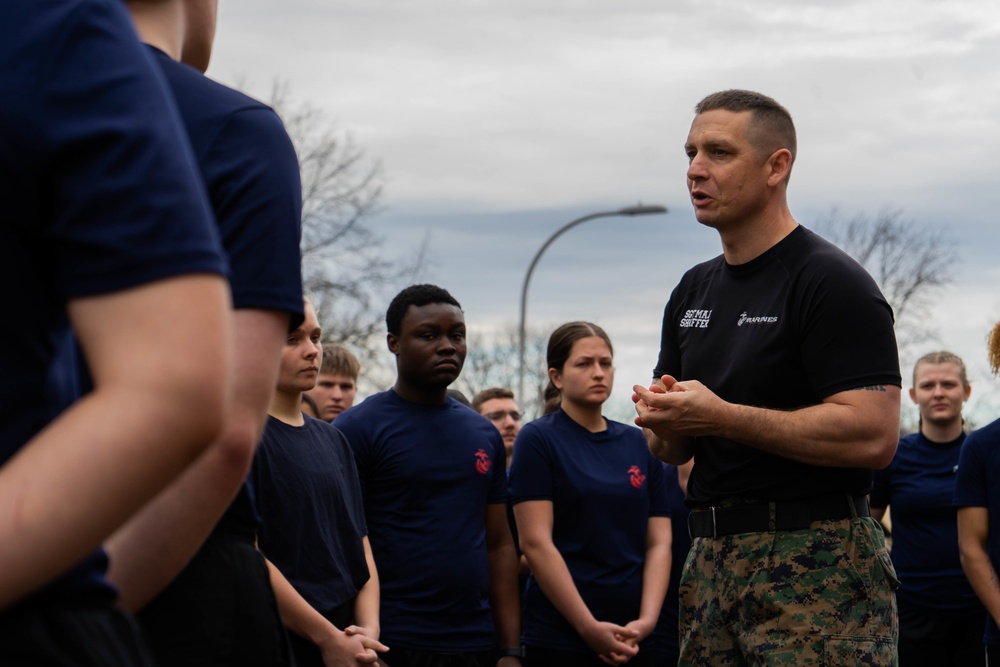 Marine Corps Recruiting Station Pittsburgh Poolees prepare for boot camp