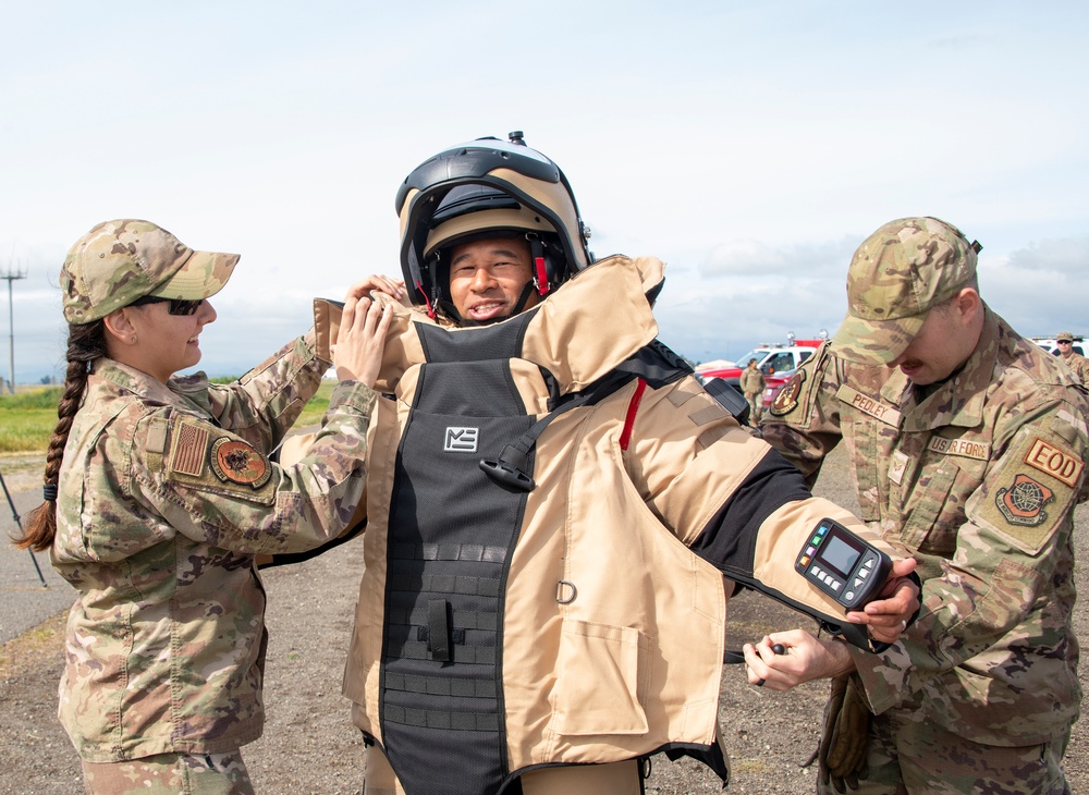 Flight Line/EOD Images, Travis AFB