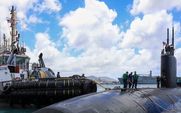 USS Springfield Arrives in Guam